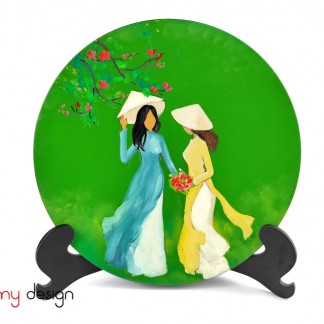 Green round lacquer plate hand-painted with two girls included with stand 30 cm